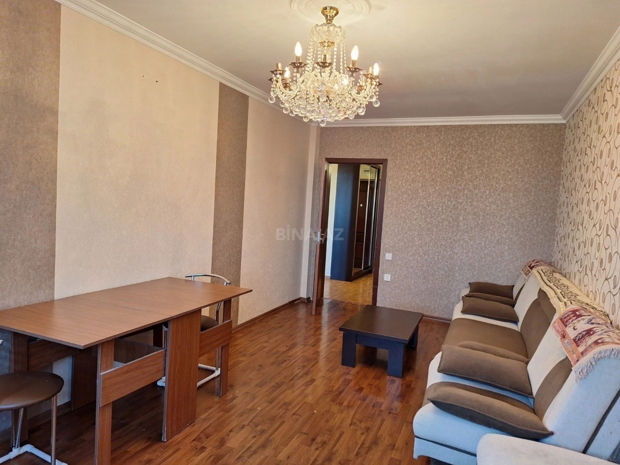 Kirayə verilir 2 otaqlı mənzil 65 m²