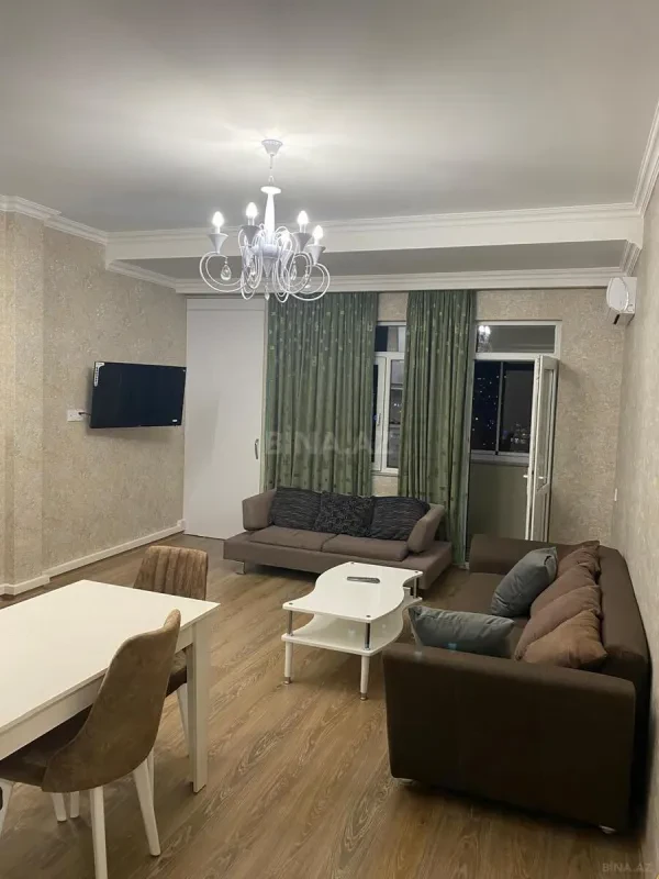 Kirayə verilir 2 otaqlı mənzil 75 m²