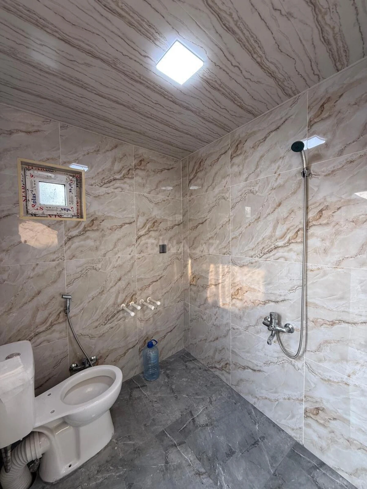 Kirayə verilir 3 otaqlı həyət evi 101 m²