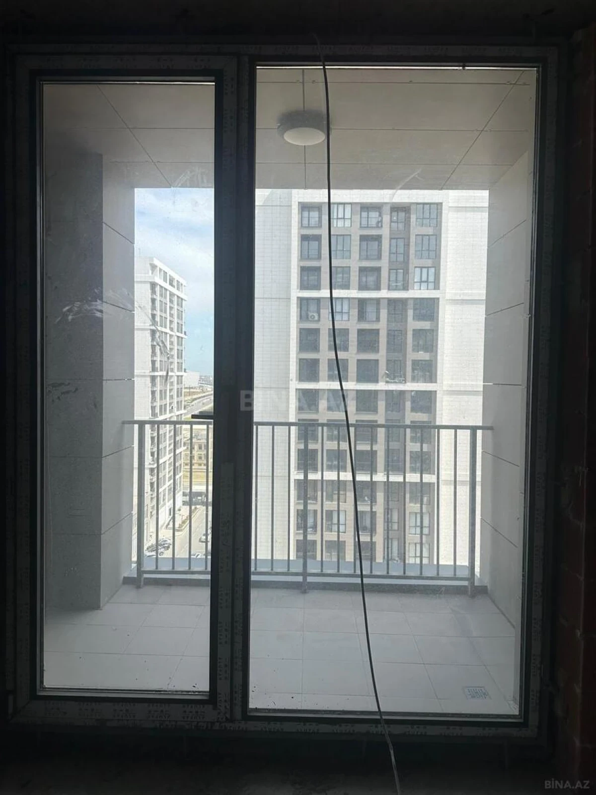 Satılır 3 otaqlı mənzil 146 m²