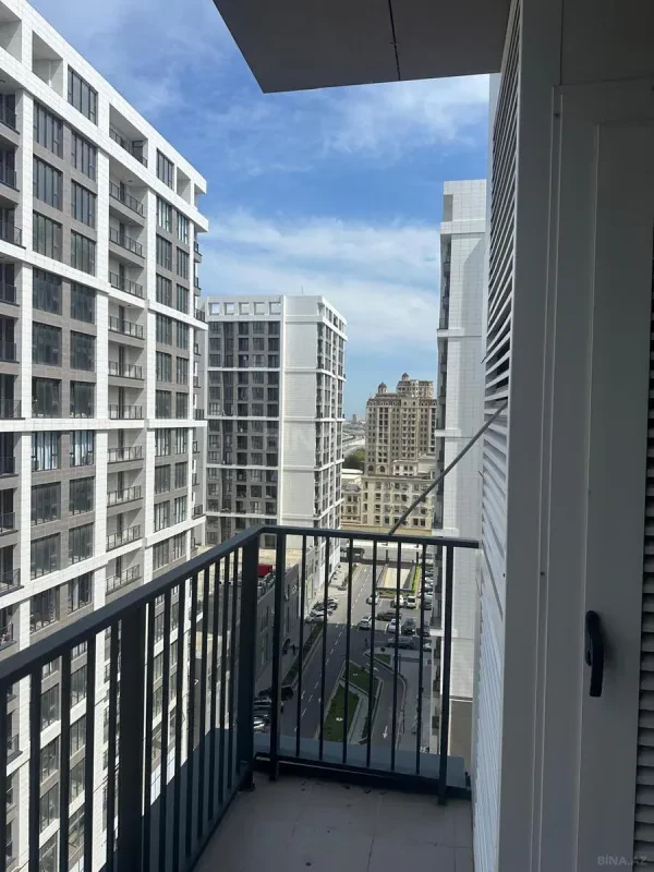 Satılır 3 otaqlı mənzil 146 m²