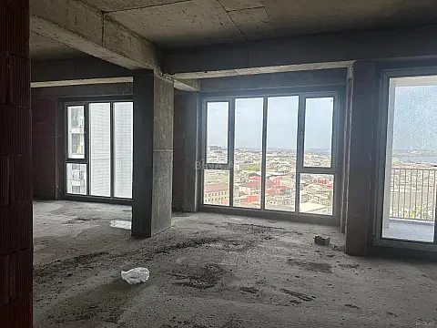 Satılır 3 otaqlı mənzil 146 m² — Bakı 3 otaq 146.00 m²