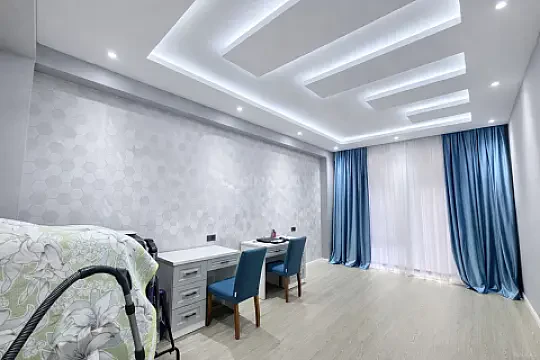 Satılır 3 otaqlı mənzil 165 m²