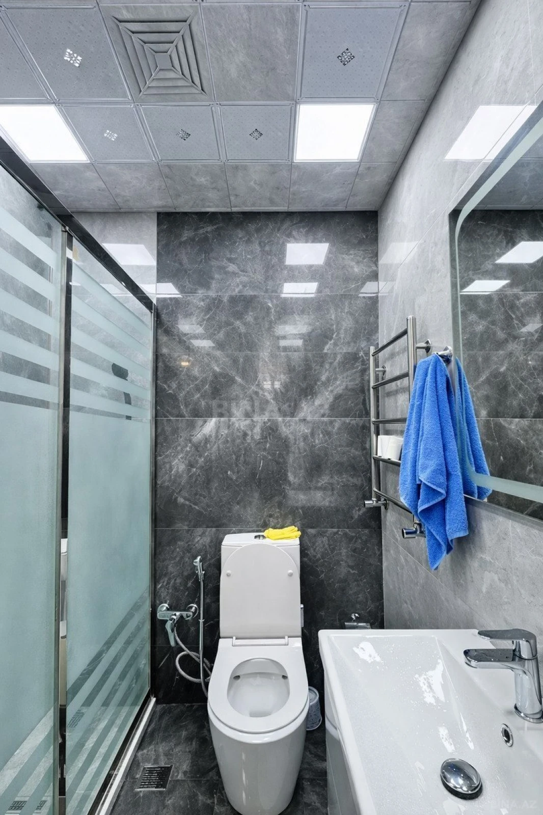 Satılır 3 otaqlı mənzil 165 m²