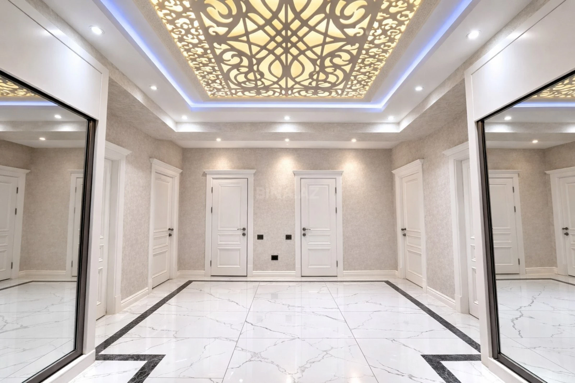 Satılır 3 otaqlı mənzil 165 m²