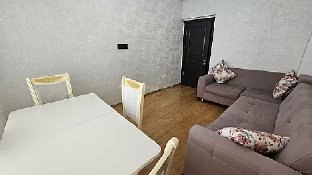 Kirayə verilir 2 otaqlı mənzil 50 m²
