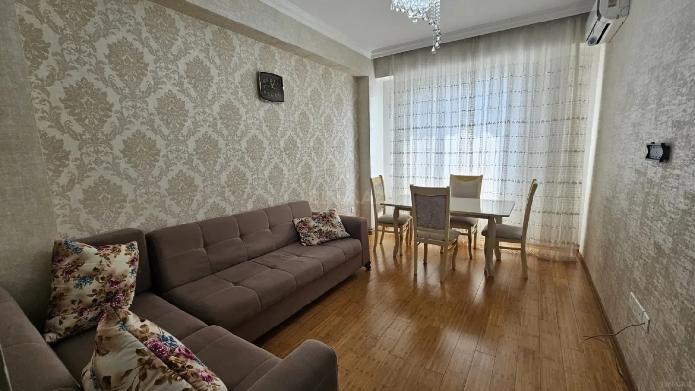 Kirayə verilir 2 otaqlı mənzil 50 m²