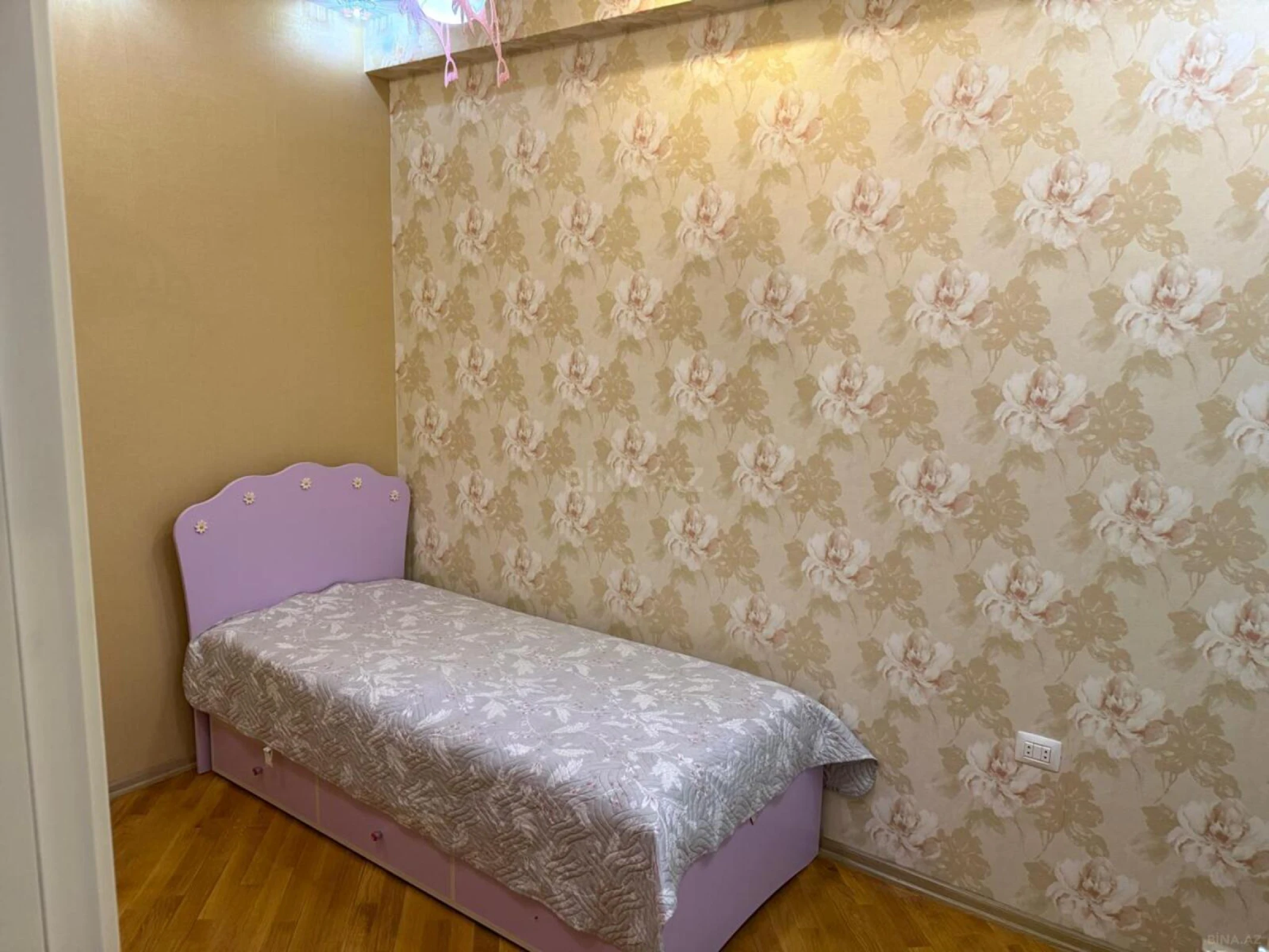 Kirayə verilir 4 otaqlı mənzil 120 m²