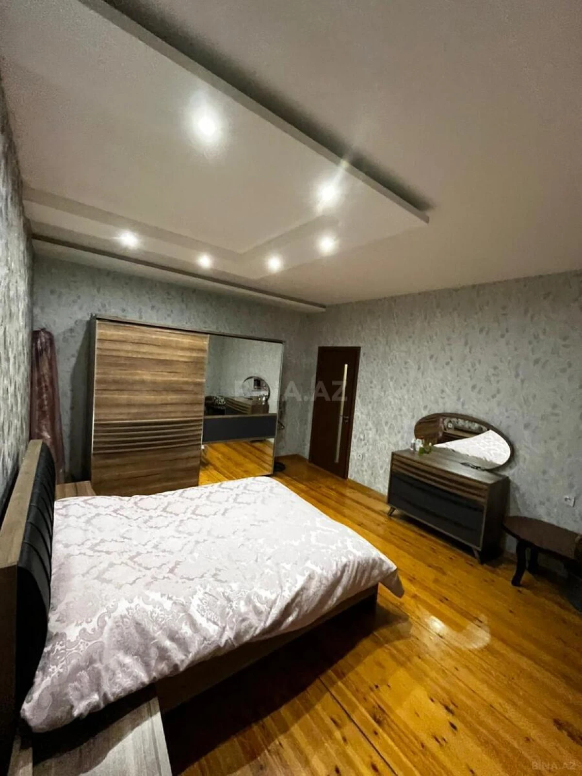 Satılır 4 otaqlı həyət evi 100 m²