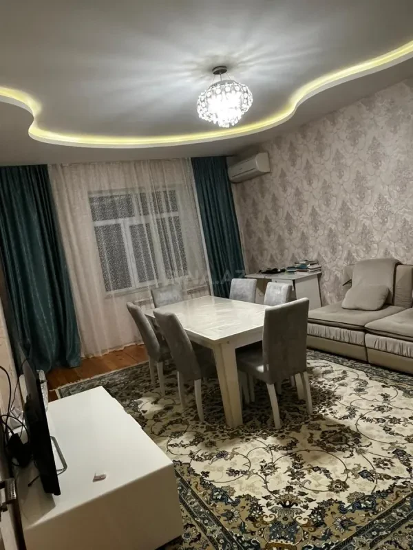Satılır 4 otaqlı həyət evi 100 m²