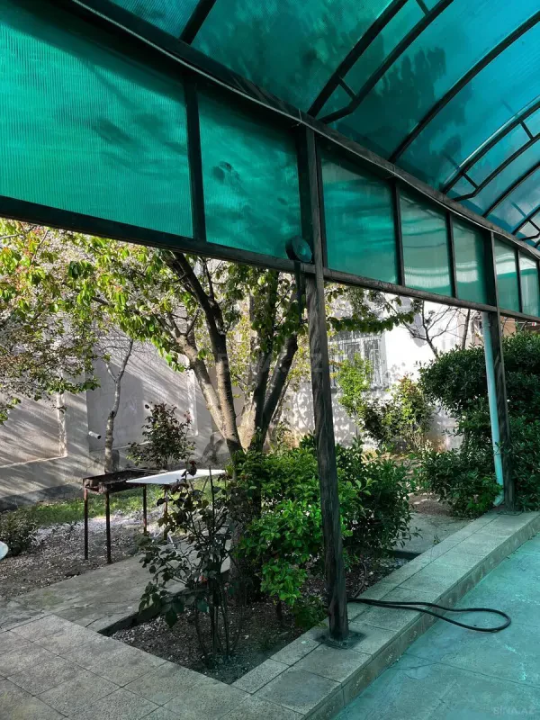 Satılır 4 otaqlı həyət evi 100 m²