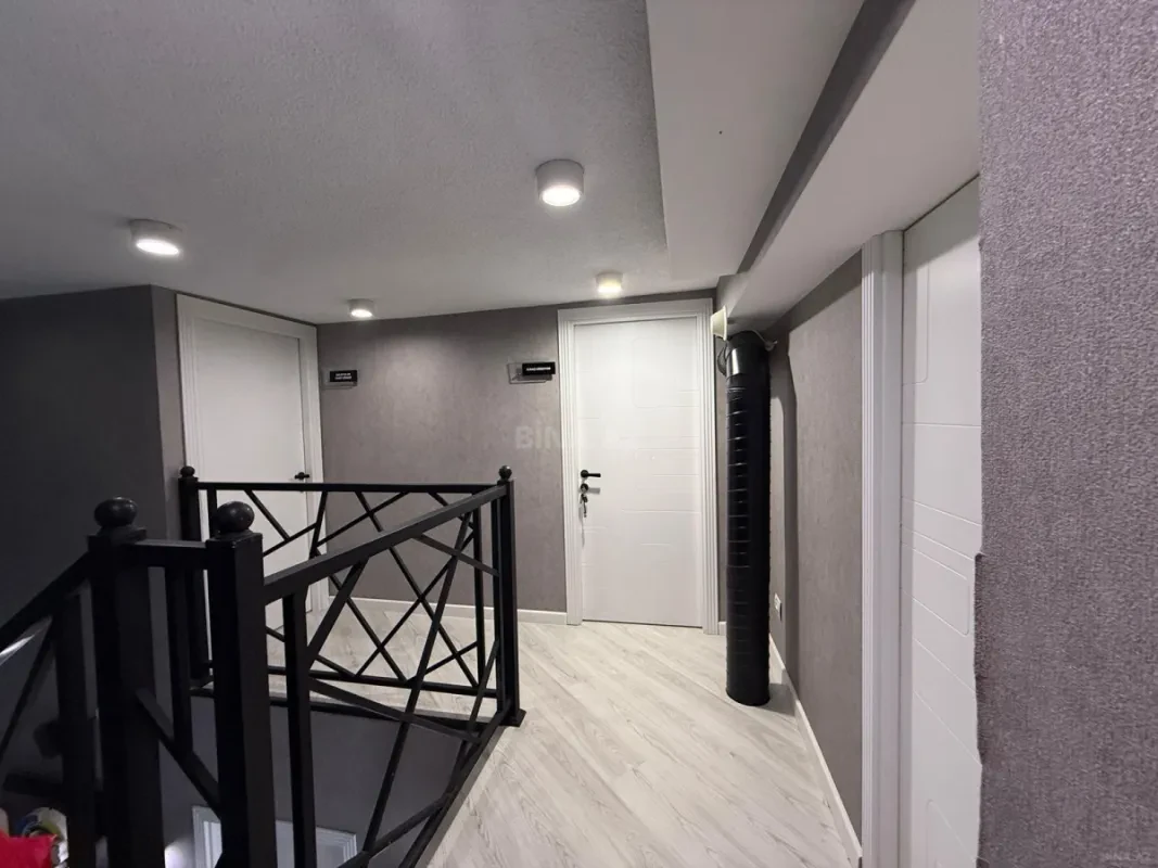 Satılır 5 otaqlı ofis 115 m²