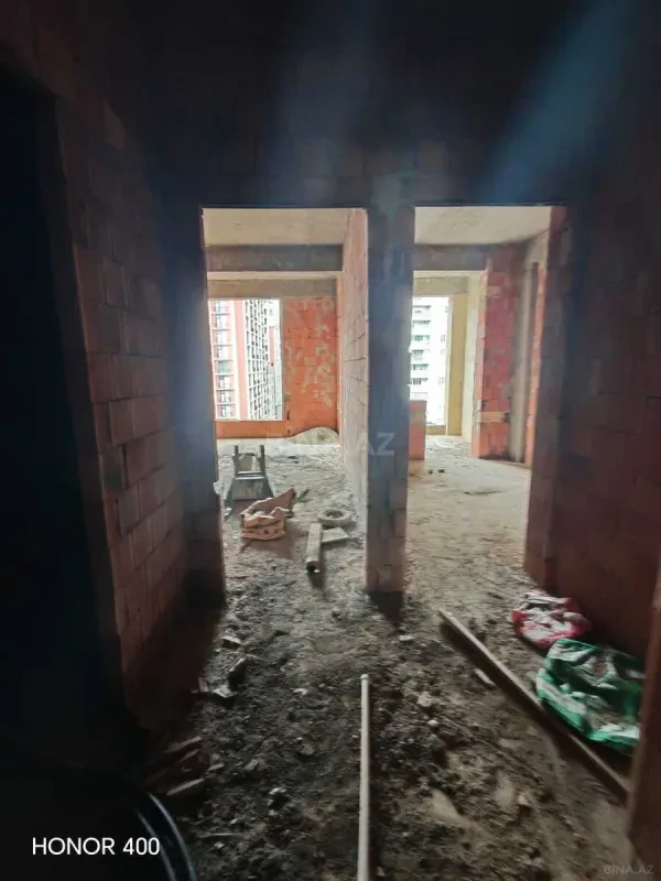 Satılır 1 otaqlı mənzil 62 m²