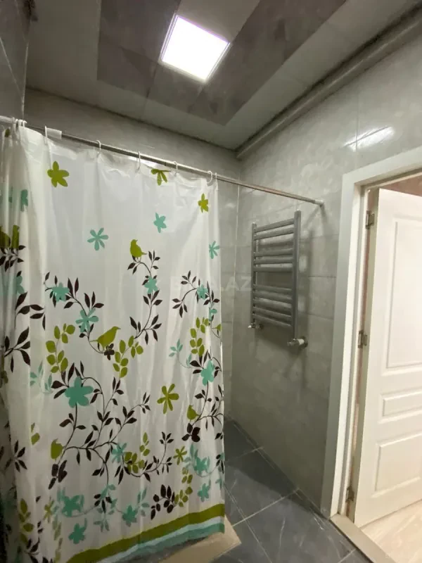 Kirayə verilir 2 otaqlı mənzil 100 m²