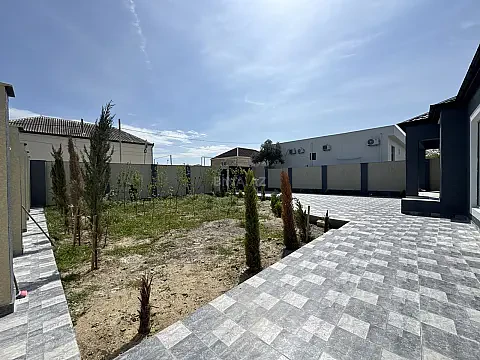 Satılır 3 otaqlı həyət evi 120 m²