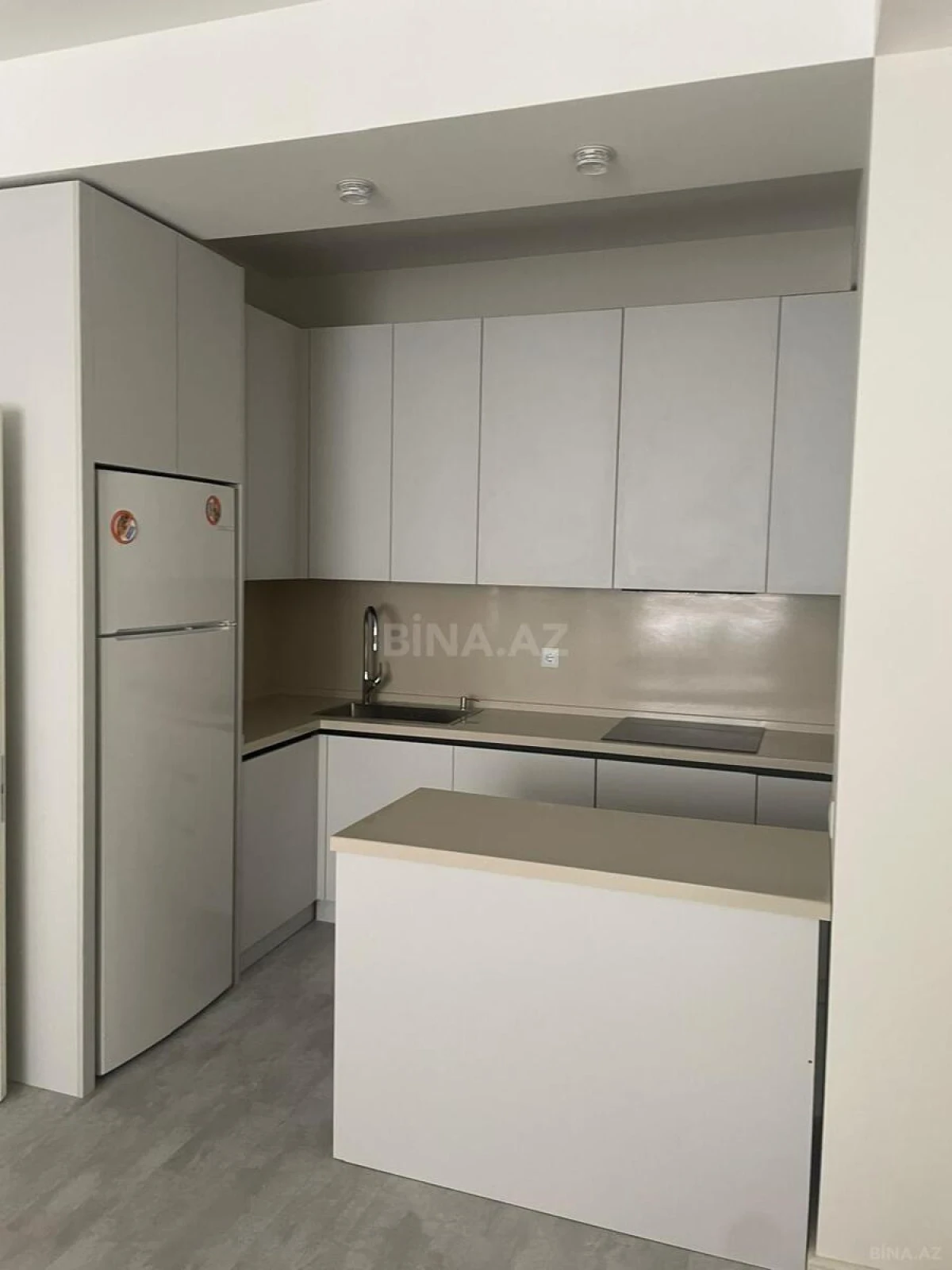 Kirayə verilir 2 otaqlı mənzil 60 m²