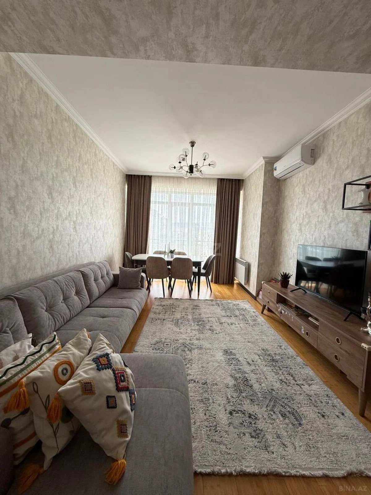 Satılır 2 otaqlı mənzil 70 m²