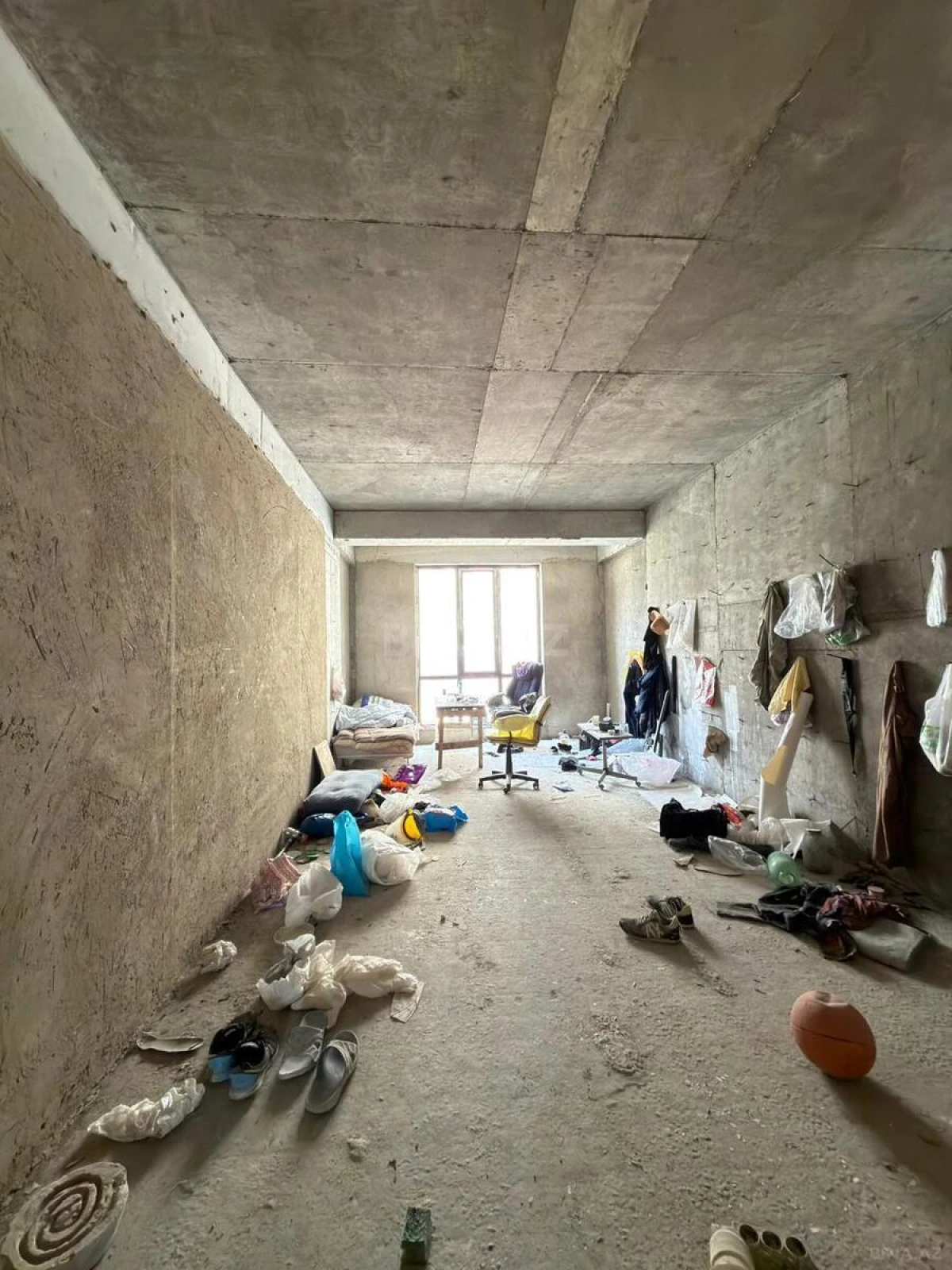 Satılır 4 otaqlı mənzil 231 m²