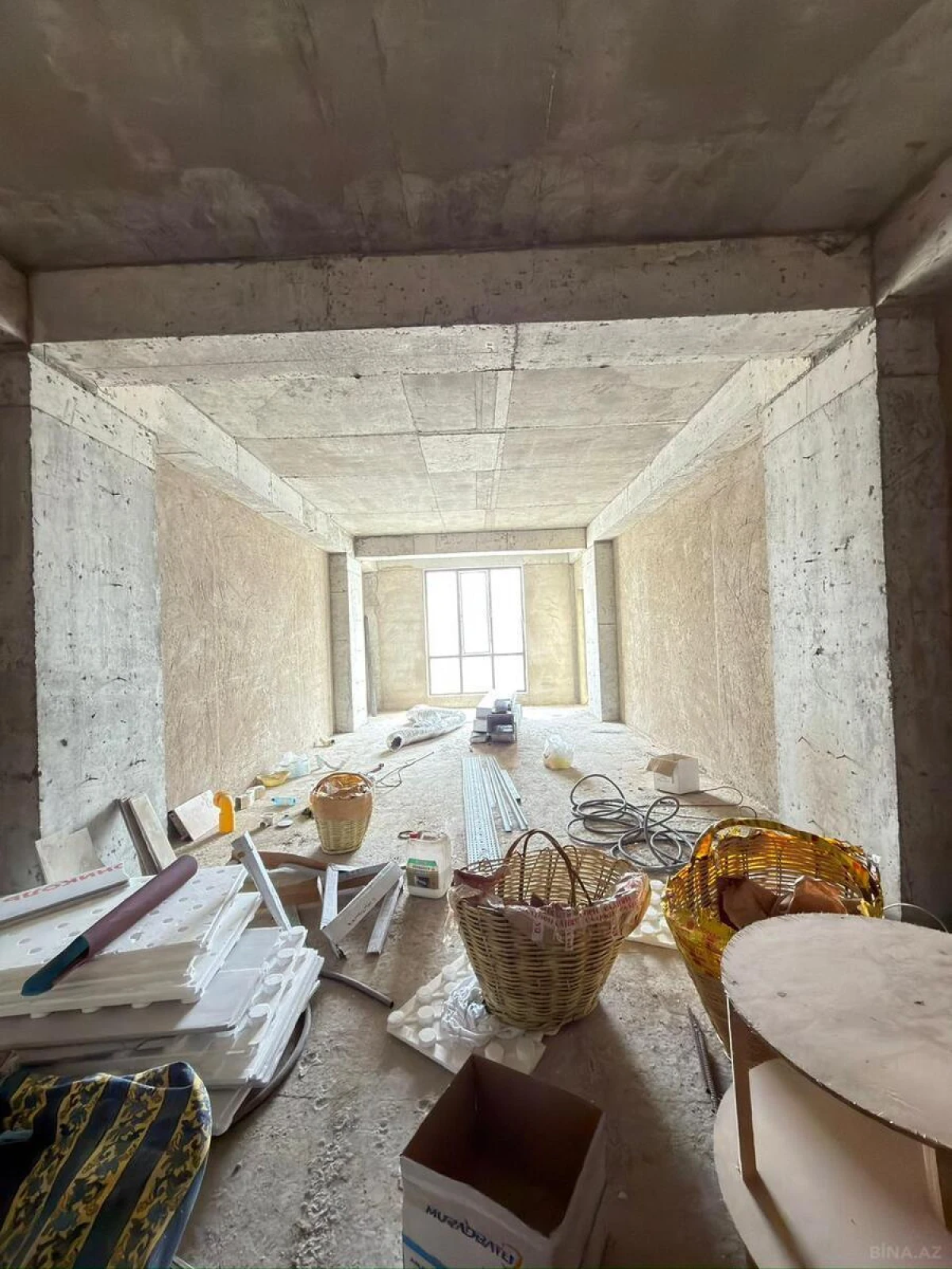 Satılır 4 otaqlı mənzil 231 m²