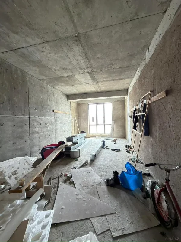 Satılır 4 otaqlı mənzil 231 m²