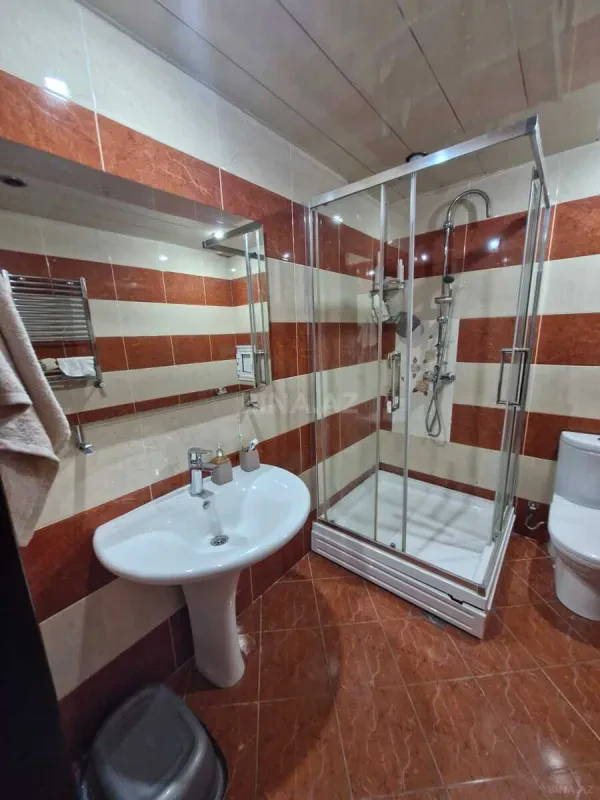 Kirayə verilir 2 otaqlı mənzil 86 m²