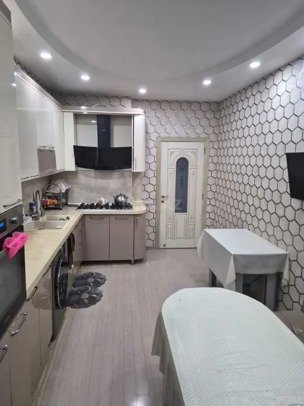 Satılır 3 otaqlı mənzil 95.1 m²