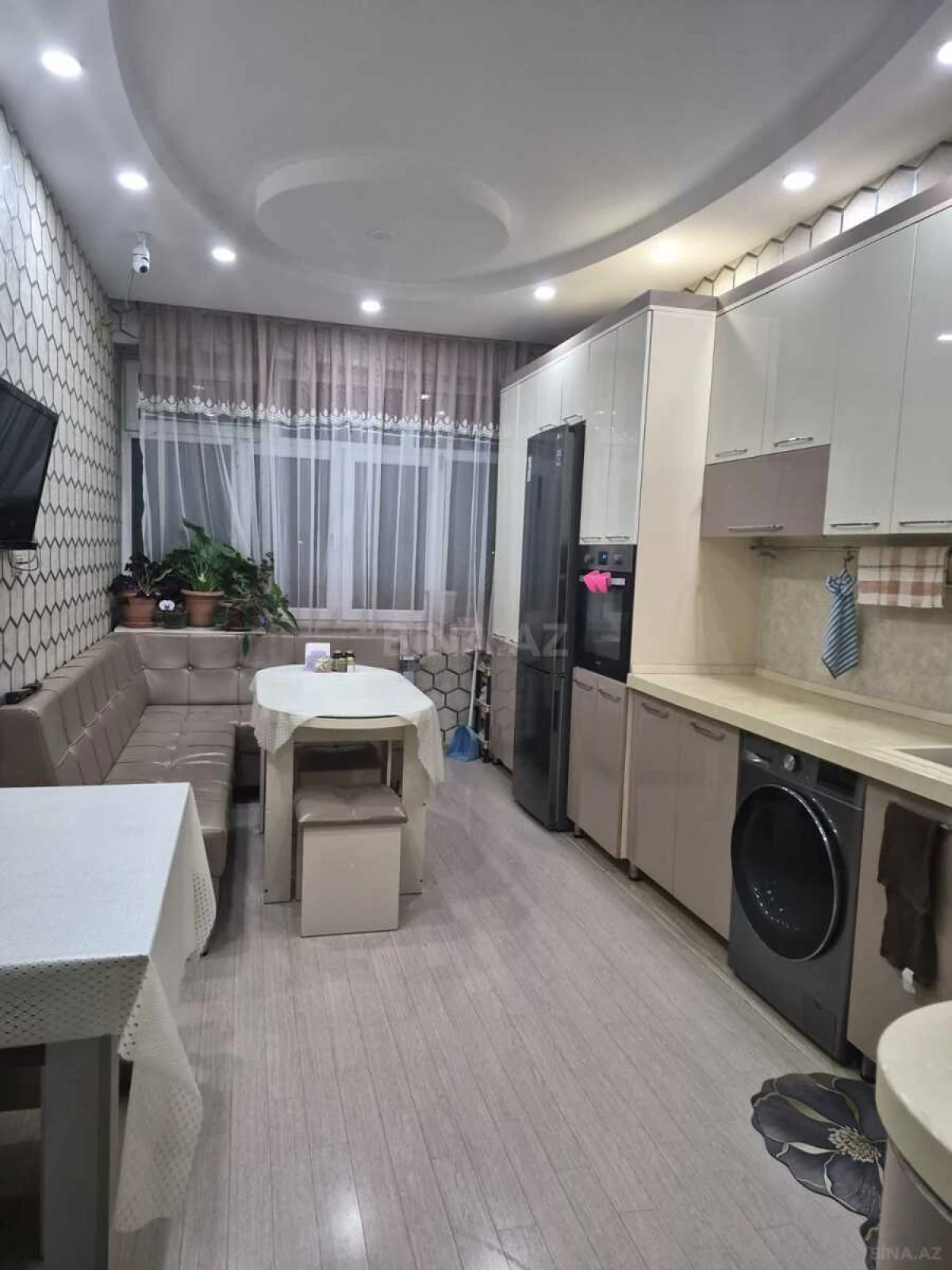 Satılır 3 otaqlı mənzil 95.1 m²