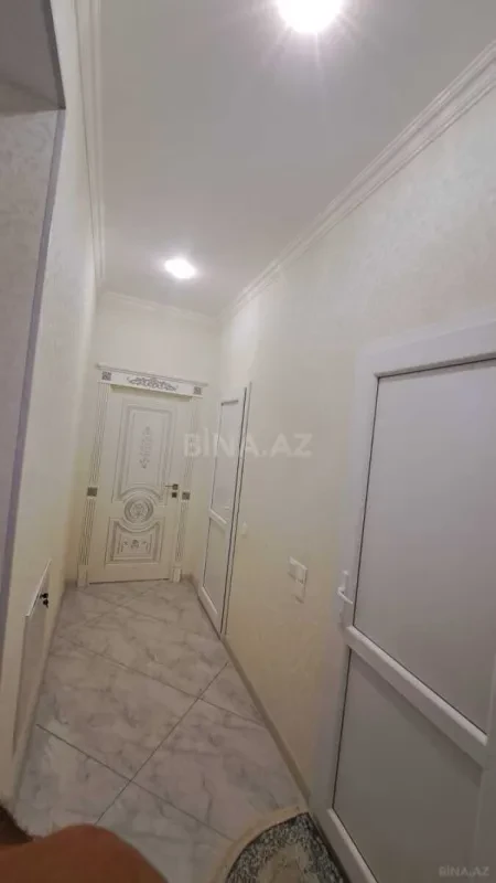 Satılır 3 otaqlı mənzil 133 m²