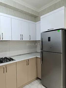 Kirayə verilir 2 otaqlı mənzil 81 m²