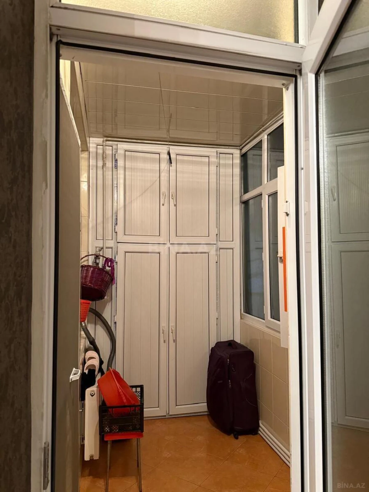Satılır 1 otaqlı mənzil 67 m²