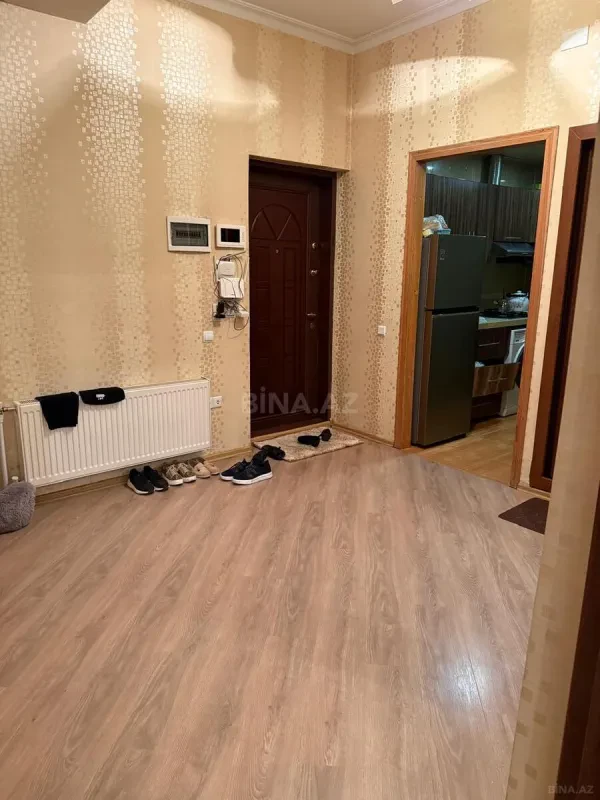 Satılır 1 otaqlı mənzil 67 m²