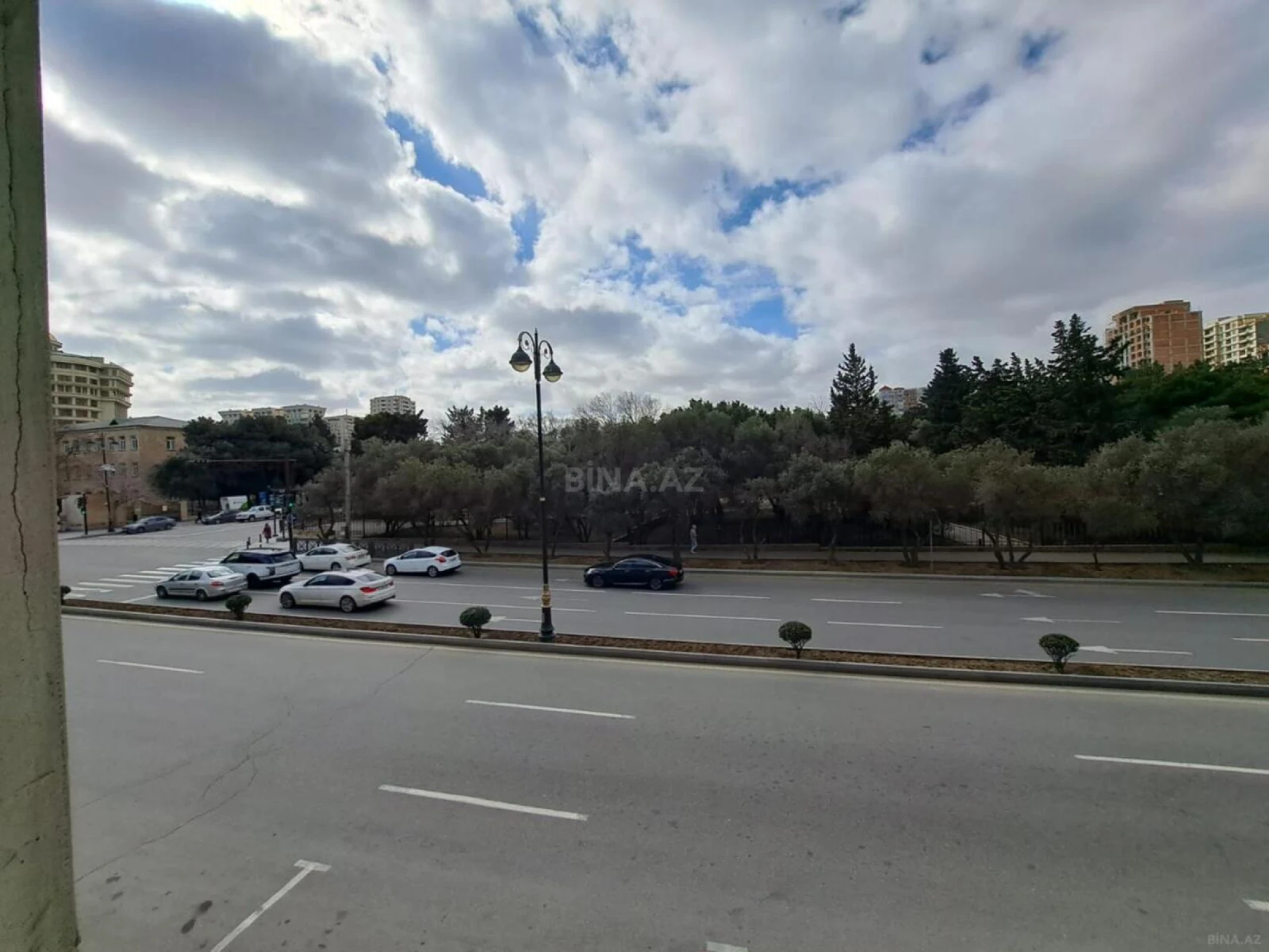 Satılır 3 otaqlı mənzil 75 m²