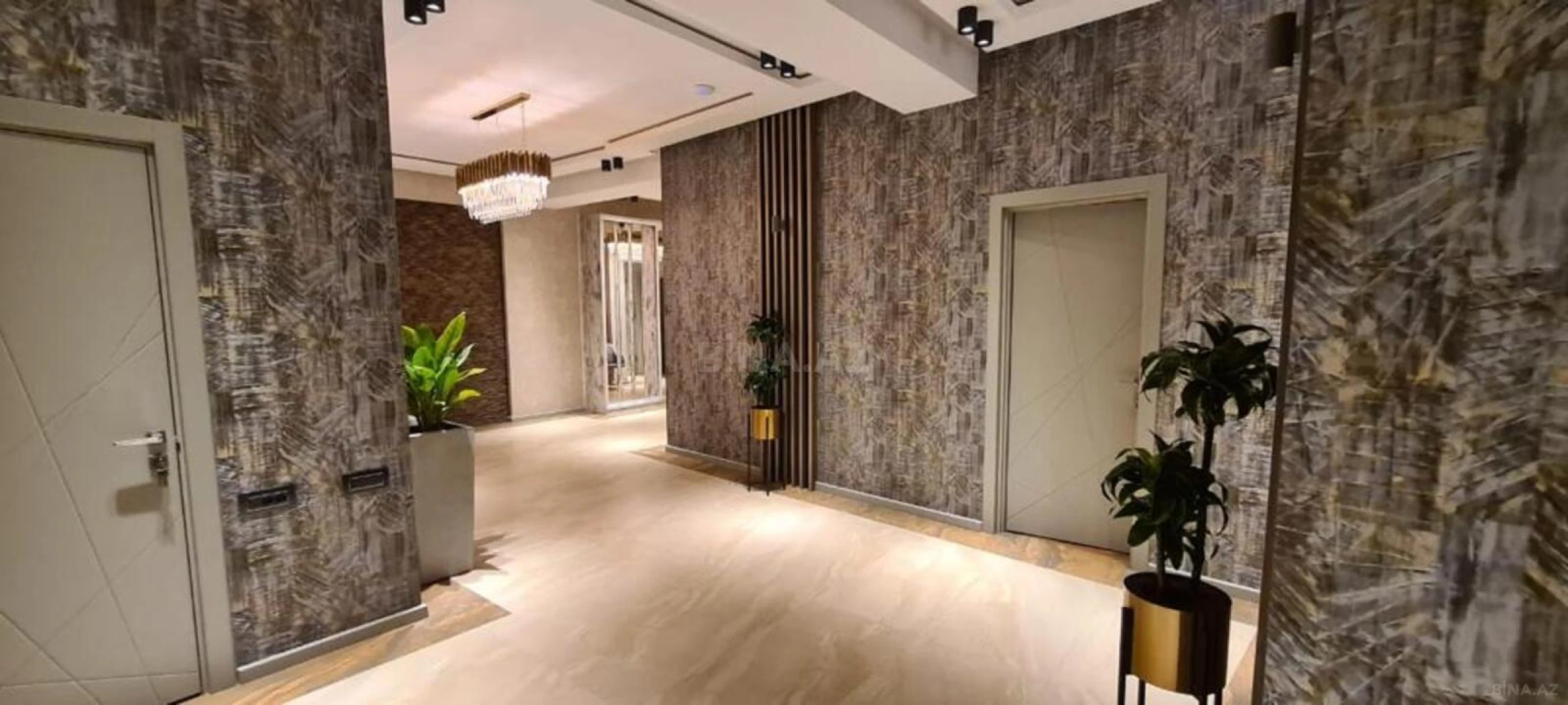 Kirayə verilir 5 otaqlı mənzil 260 m²