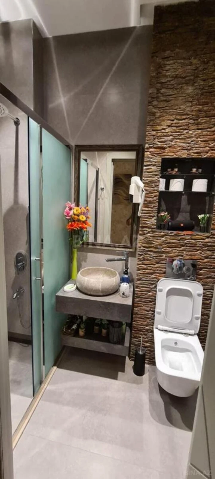 Kirayə verilir 5 otaqlı mənzil 260 m²