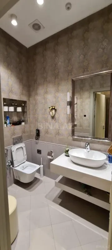 Kirayə verilir 5 otaqlı mənzil 260 m²