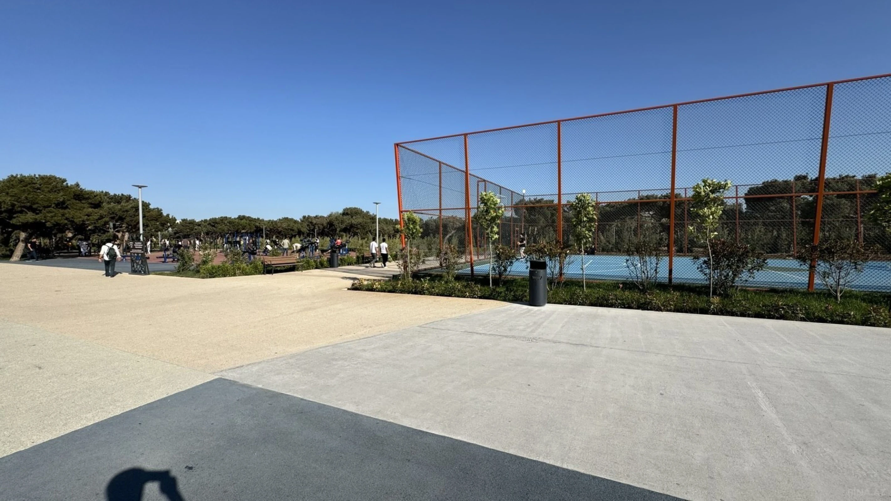 Satılır 4 otaqlı mənzil 190 m²