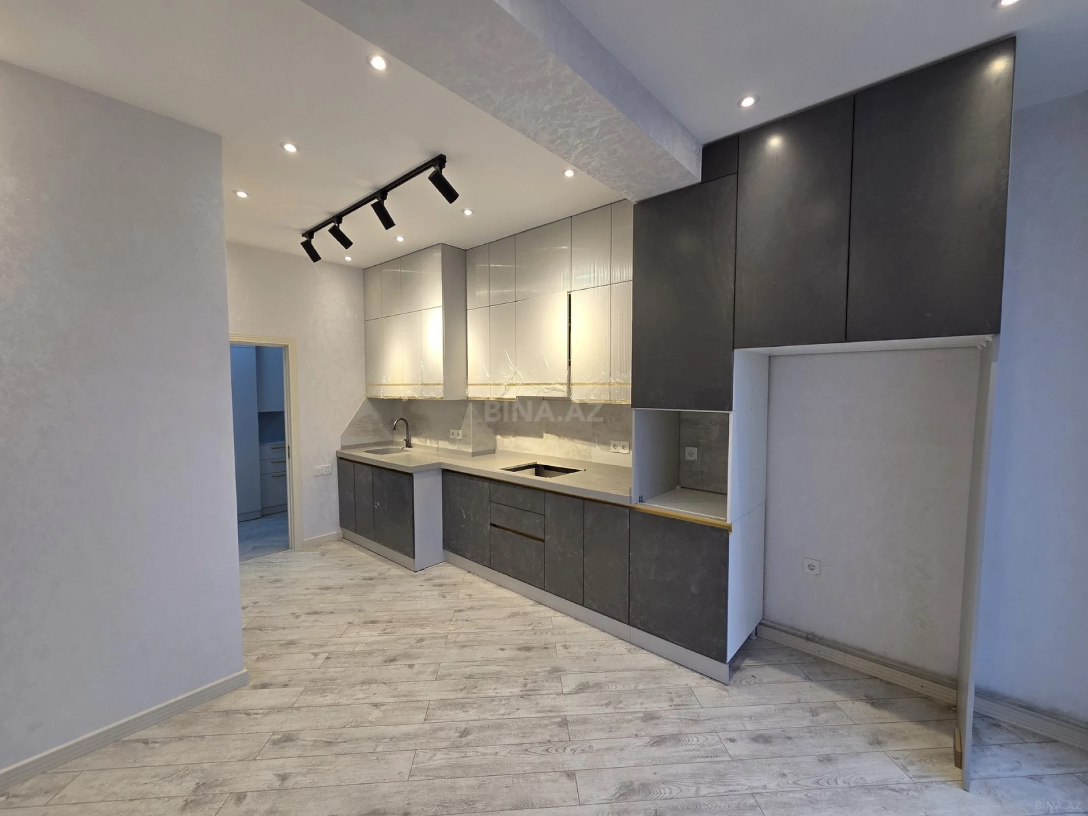 Satılır 3 otaqlı mənzil 90 m²