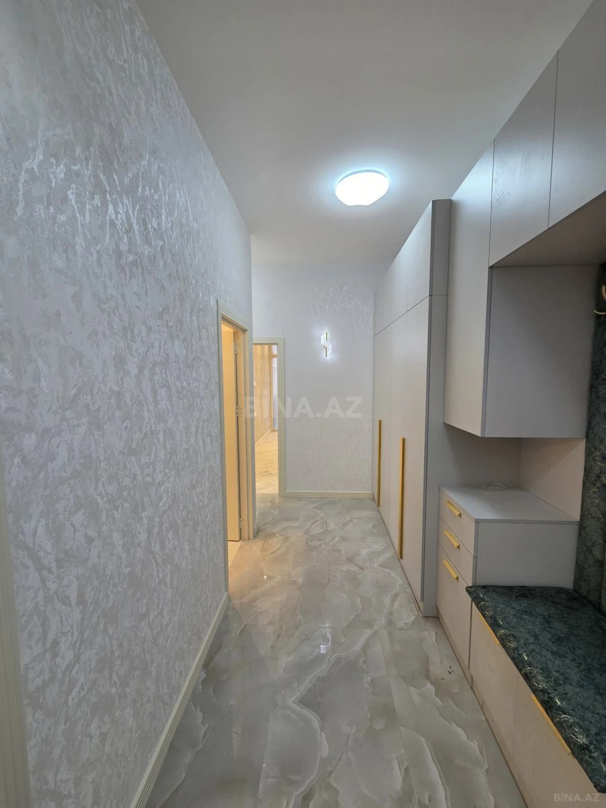 Satılır 3 otaqlı mənzil 90 m²