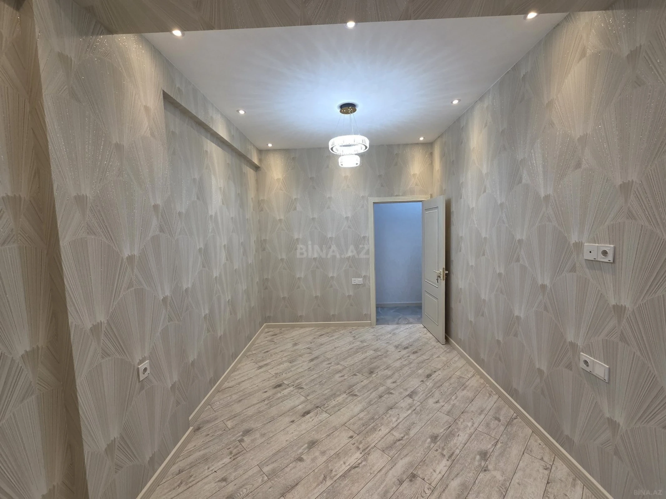 Satılır 3 otaqlı mənzil 90 m²