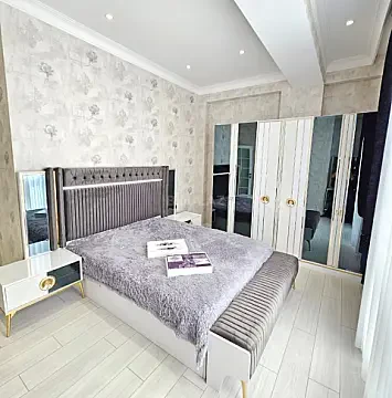 Kirayə verilir 3 otaqlı mənzil 120 m²