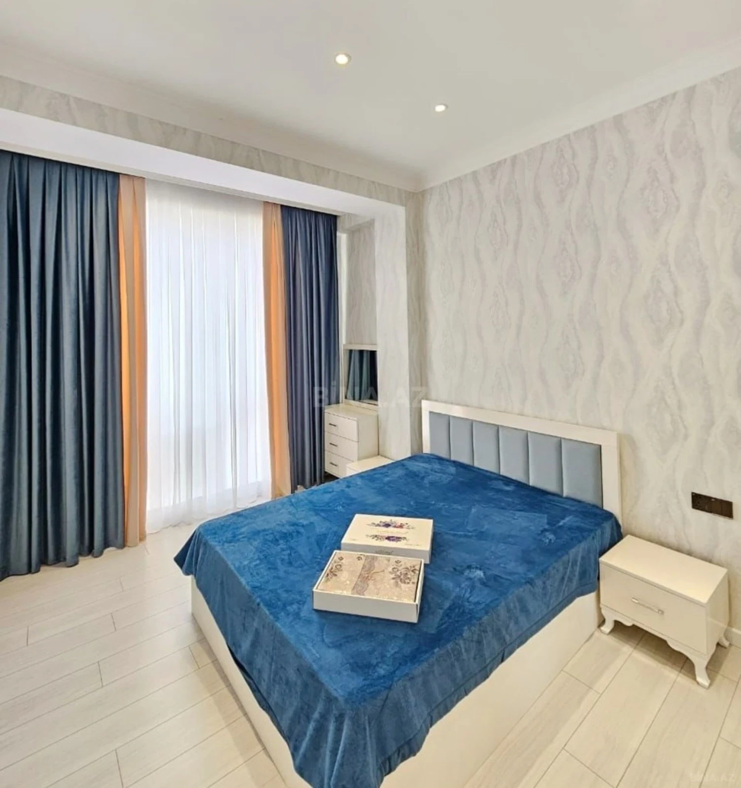 Kirayə verilir 3 otaqlı mənzil 120 m²