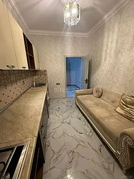 Kirayə verilir 2 otaqlı mənzil 80 m²