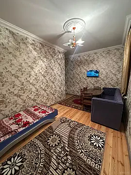 Kirayə verilir 2 otaqlı mənzil 80 m²
