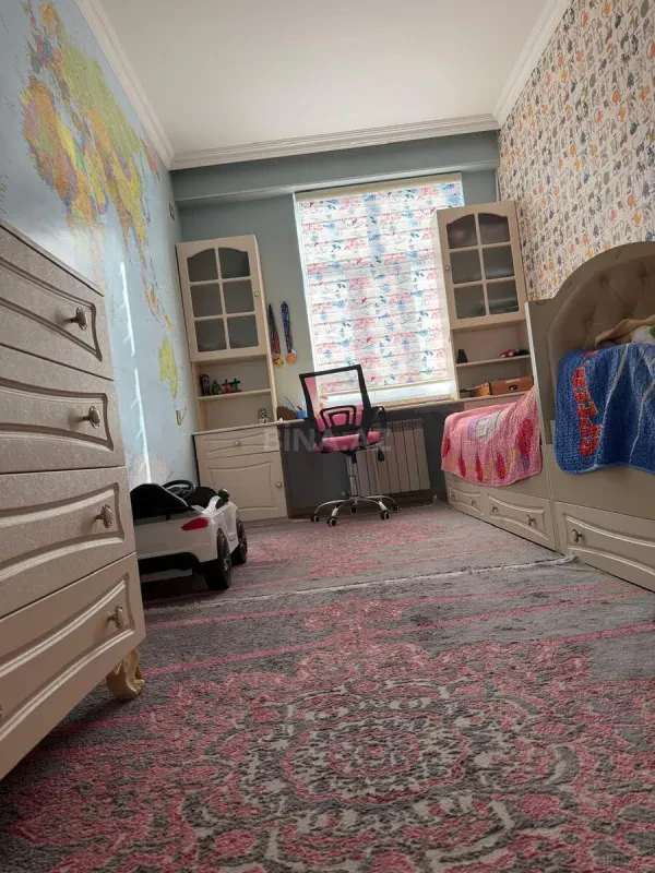 Satılır 4 otaqlı mənzil 109 m²