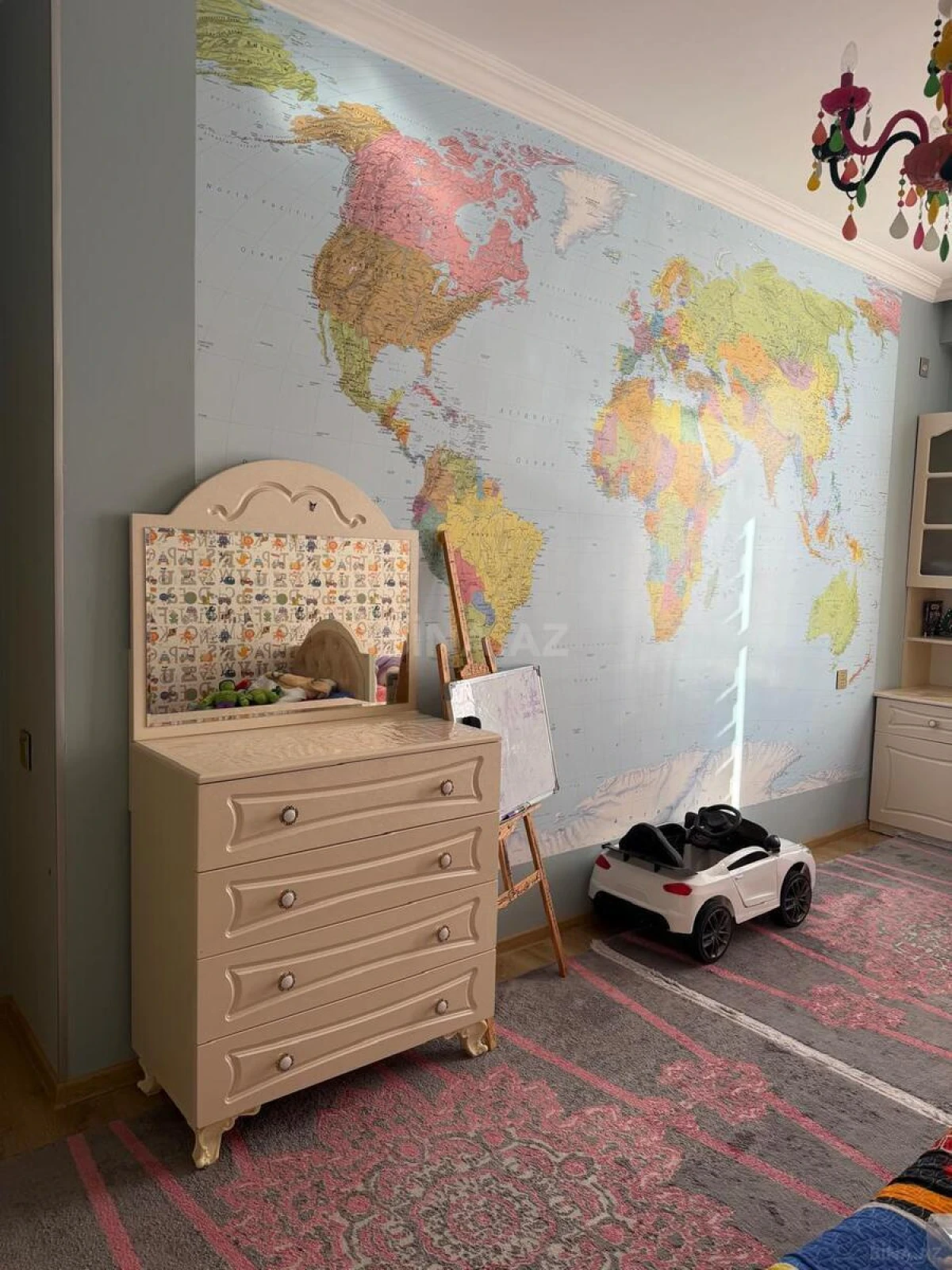 Satılır 4 otaqlı mənzil 109 m²