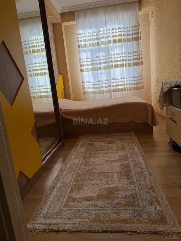 Satılır 4 otaqlı mənzil 109 m²