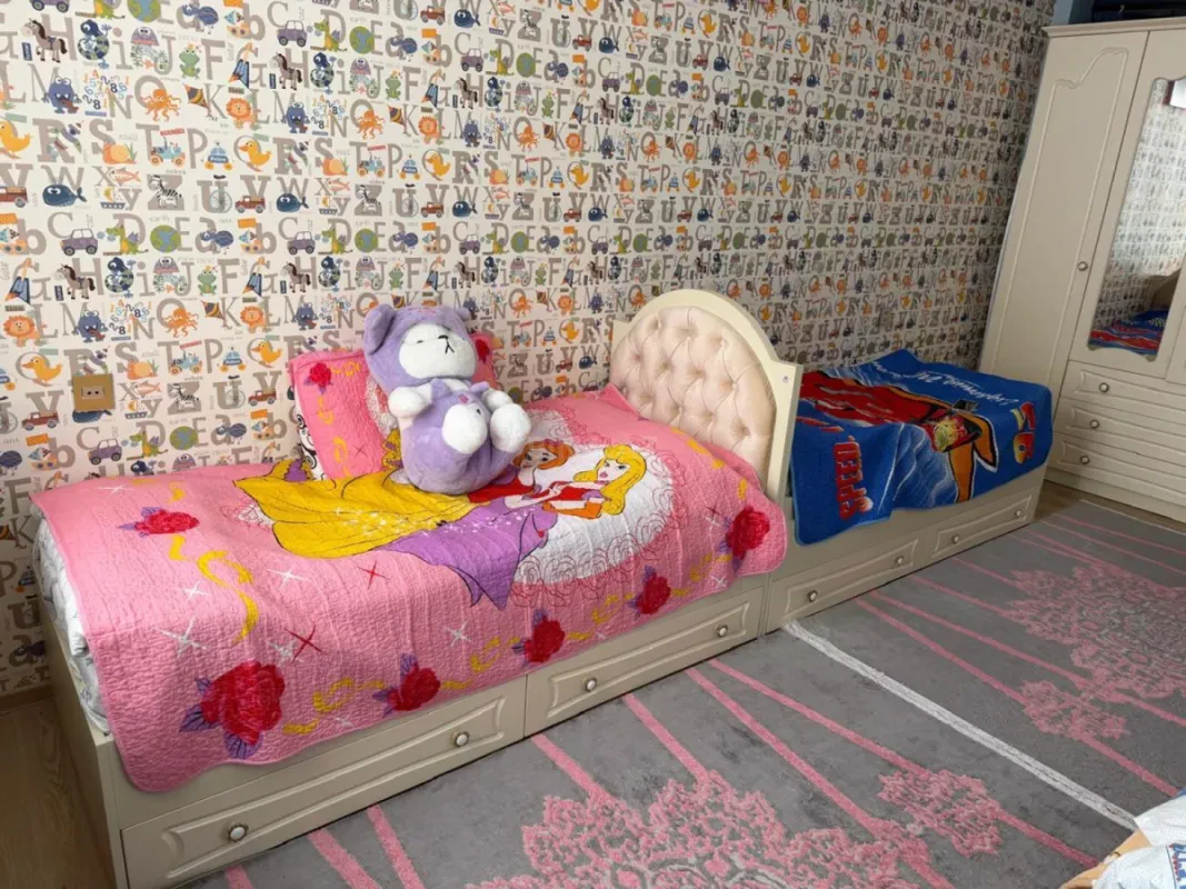 Satılır 4 otaqlı mənzil 109 m²