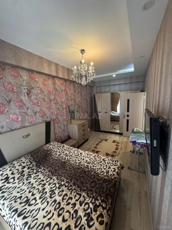 Kirayə verilir 2 otaqlı mənzil 65 m²