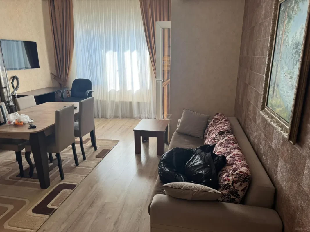 Kirayə verilir 2 otaqlı mənzil 65 m²