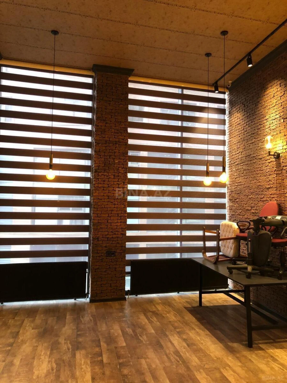 Satılır 3 otaqlı ofis 105 m²